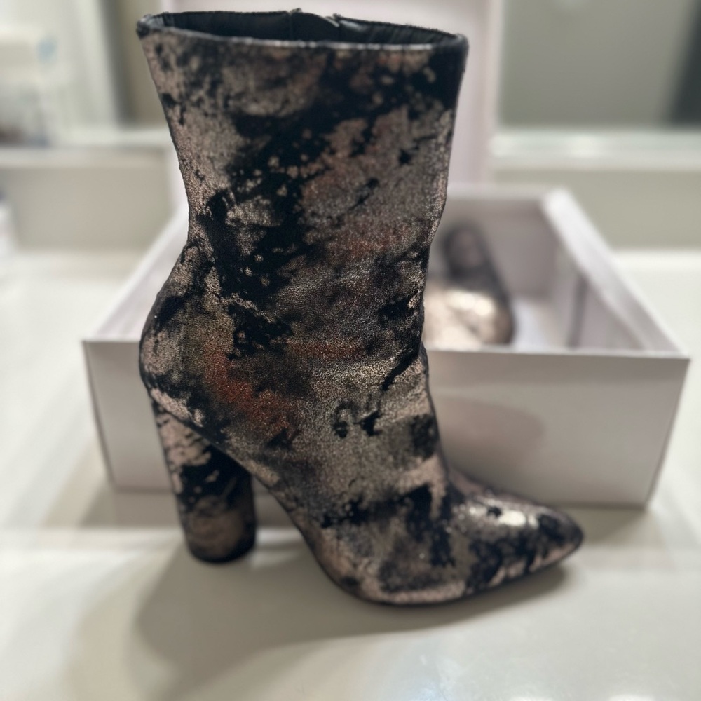 Cape Robbin Black and Silver Heeled Boots